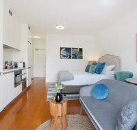 Luxurious light-filled studio in winning location - Surfers Gold Coast