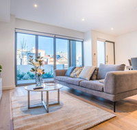 Luxurious Townhouse With Natural Light In Rosebery - Surfers Gold Coast