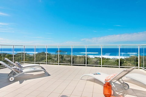 LUXURY BALE PENTHOUSE & JACUZZI SPA 1328 NORTH CULTURE - Surfers Gold Coast 0