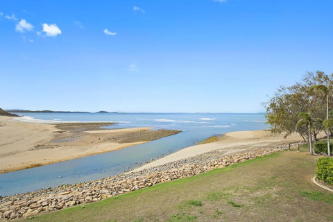 Luxury Beach Unit - Surfers Gold Coast 0