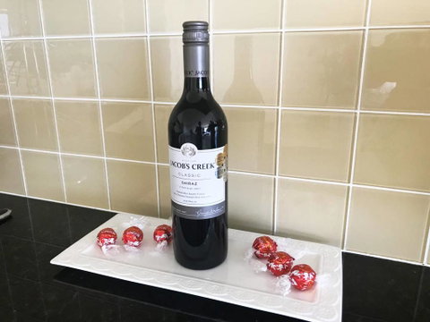 Luxury Waterfront Maroochydore Free Wine Netflix Parking - Surfers Gold Coast 3
