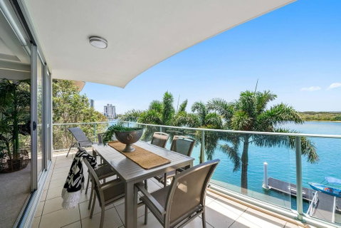 Luxury Waterfront Maroochydore Free Wine Netflix Parking - Surfers Gold Coast 0