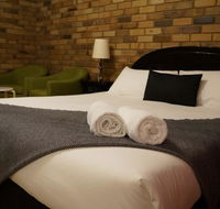 Magdala Motor Lodge  Lakeside Restaurant - Surfers Gold Coast