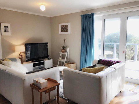 Magic Beach Cottage - Surfers Gold Coast 0