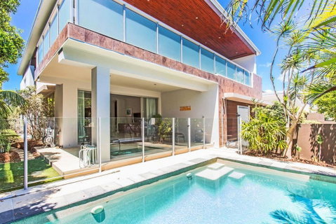 Malibu Beach House @ Corporate Boardies - Surfers Gold Coast 0