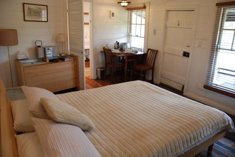 Mancuso Country Cottage Retreat - Surfers Gold Coast 3