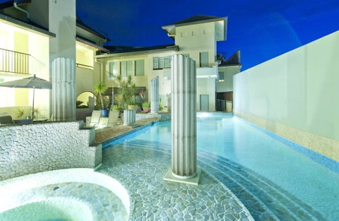 Mantra In The Village - Surfers Gold Coast 3
