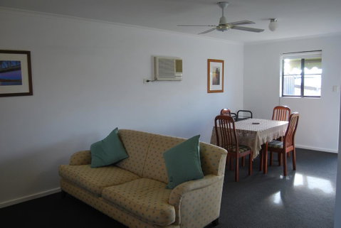 Maple Tree Cottage - Surfers Gold Coast 0