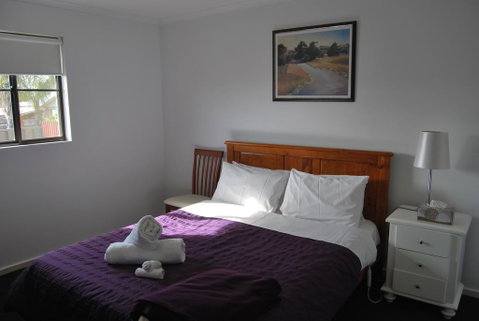 Maple Tree Cottage - Surfers Gold Coast 3