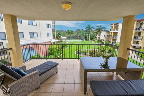 Marcoola Beachfront 3BR -Pool-100m To The Beach. - Surfers Gold Coast 2