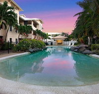 Marina View Apartment - Walk to the Strand - Surfers Gold Coast