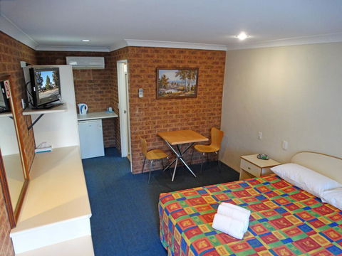MAS Country Colonial Motor Inn - Surfers Gold Coast 1