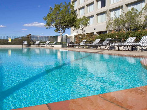 Mercure Sydney Parramatta - Surfers Gold Coast 3