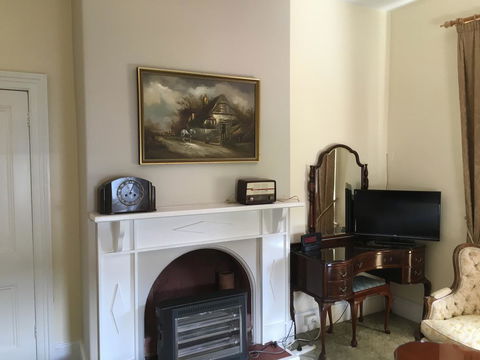 Meriam Bed And Breakfast - Surfers Gold Coast 2