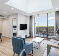 Meriton Suites Coward Street Mascot - Surfers Gold Coast