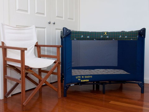 Messines Street, Starfish Lodge, Unit 1, 1A - Surfers Gold Coast 3
