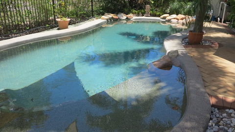 Mills Cottage 54 Hayles Avenue - Surfers Gold Coast 0