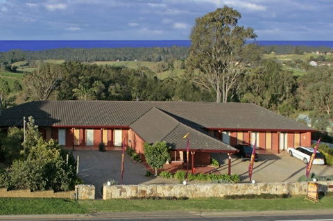Milton Village Motel - Surfers Gold Coast 0