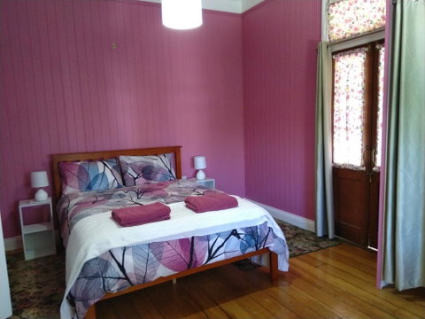 Minto Colonial Accommodation - Surfers Gold Coast 2
