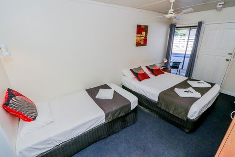 Miriam Vale Motel - Surfers Gold Coast 1