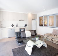 Modern Executive Apartment  Braddon 1BR Wine Wifi Secure Parking Canberra - Surfers Gold Coast