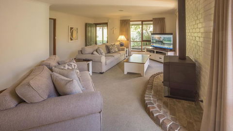 Mollymook Fantastic Holiday House - Surfers Gold Coast 3