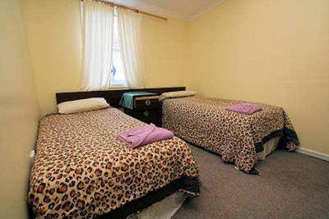 Mountain View Motel - Surfers Gold Coast 2