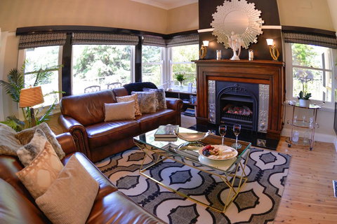 Mountain Whispers Chatelaine Valley - Surfers Gold Coast 1