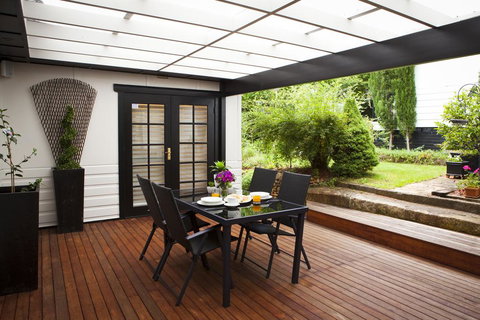 Mountain Whispers The Gatsby - Surfers Gold Coast 2