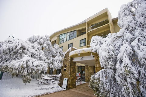 Mt Buller Chalet Hotel & Suites - Surfers Gold Coast 0