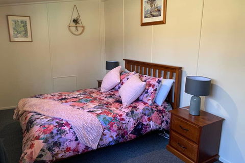 Murray's Farm Cottage - Surfers Gold Coast 2