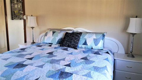 Must Love Dogs B&B & Self Contained Cottage - Surfers Gold Coast 1