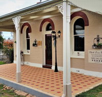 Must Love Dogs BB  Self Contained Cottage - Surfers Gold Coast