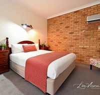Narrandera Club Motor Inn - Surfers Gold Coast