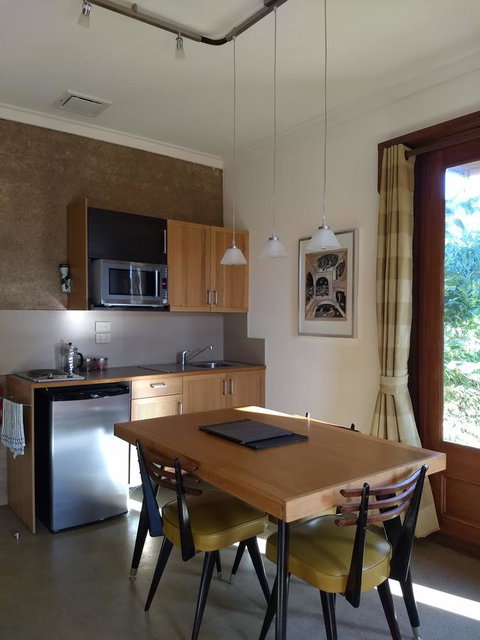 Hotham Ridge Estate - Surfers Gold Coast 3