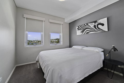 Luxury Suite Bunbury - Surfers Gold Coast 13