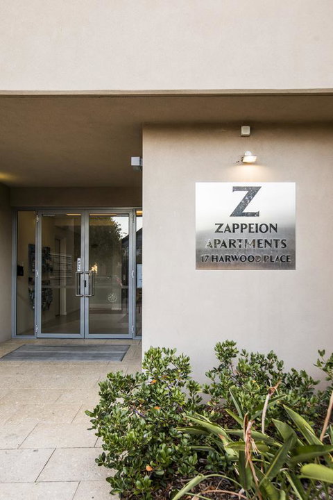 Zappeion Apartments - Surfers Gold Coast 7