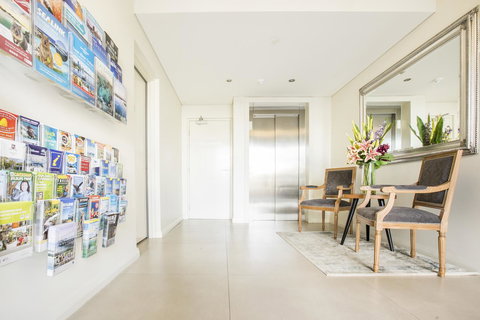 Zappeion Apartments - Surfers Gold Coast 3