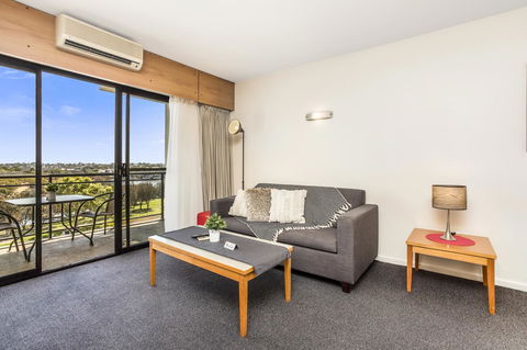 508 Stupendous Sunsets & Views Pool Gym Parking - Surfers Gold Coast 2