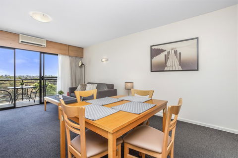 508 Stupendous Sunsets & Views Pool Gym Parking - Surfers Gold Coast 8