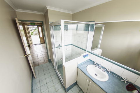 Esperance Foreshore Apartments - Surfers Gold Coast 37