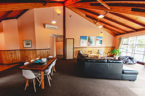 Esperance Foreshore Apartments - Surfers Gold Coast 1
