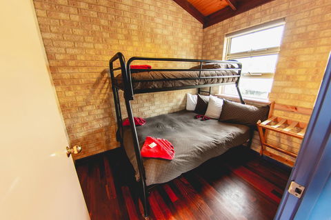 Esperance Foreshore Apartments - Surfers Gold Coast 39