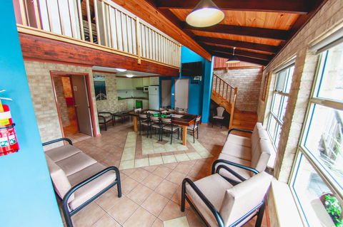 Esperance Foreshore Apartments - Surfers Gold Coast 2