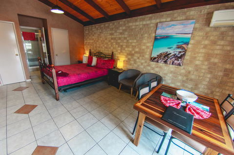 Esperance Foreshore Apartments - Surfers Gold Coast 4