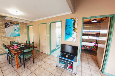 Esperance Foreshore Apartments - Surfers Gold Coast 3
