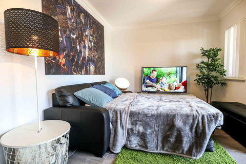 VIP Stays - McMillan - Surfers Gold Coast 25