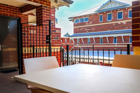 VIP Stays - McMillan - Surfers Gold Coast 20