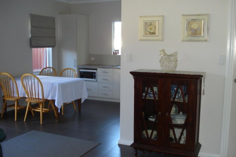 Bluebird Cottage - Surfers Gold Coast 19