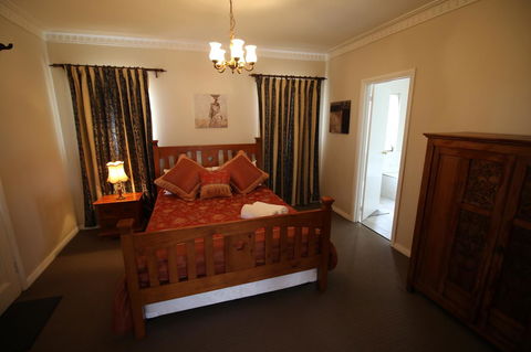 Daisy Cottage - Surfers Gold Coast 10